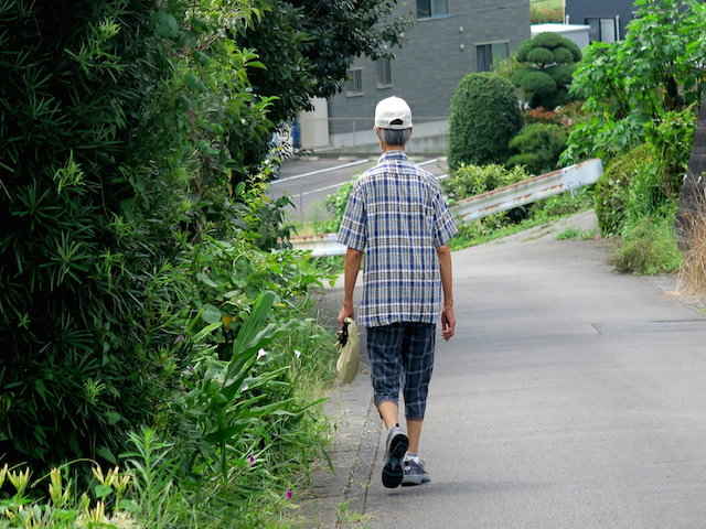 健康な高齢者と、不健康な若者…。