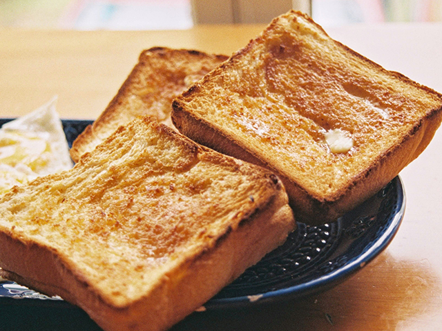 美容にも嬉しいトーストレシピ！トーストにのせるべき魅力の食材とは！？