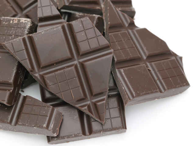 「チョコレート」を食べすぎると鼻血が出るってほんと？