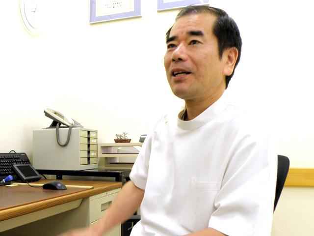 里村 俊彰 院長