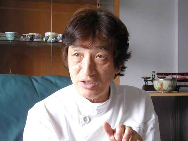 両角 亘 院長