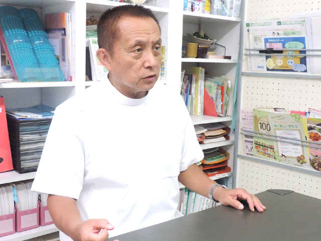 松葉 育郎 院長　