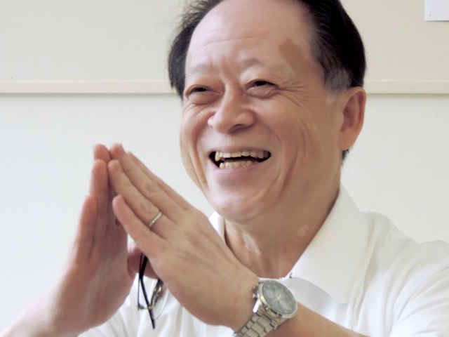 河野 伸二郎 院長