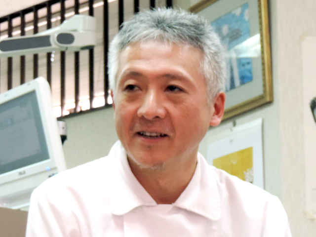 岸 学 院長