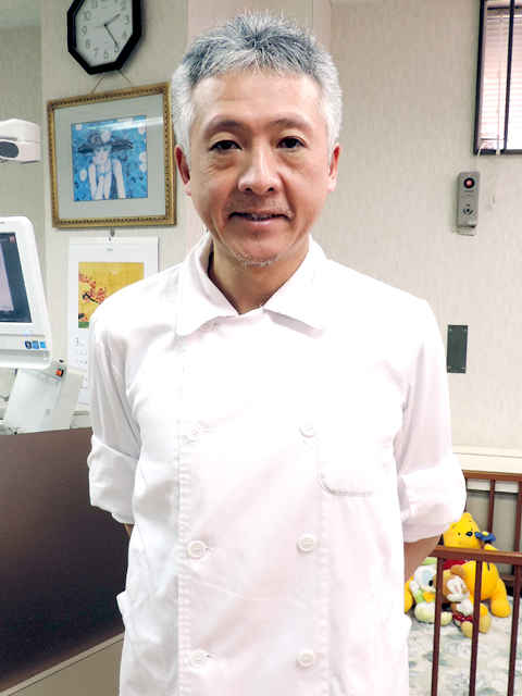 岸 学 院長