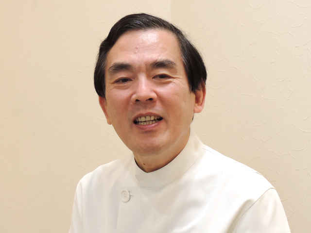 栄枝 浩介 院長