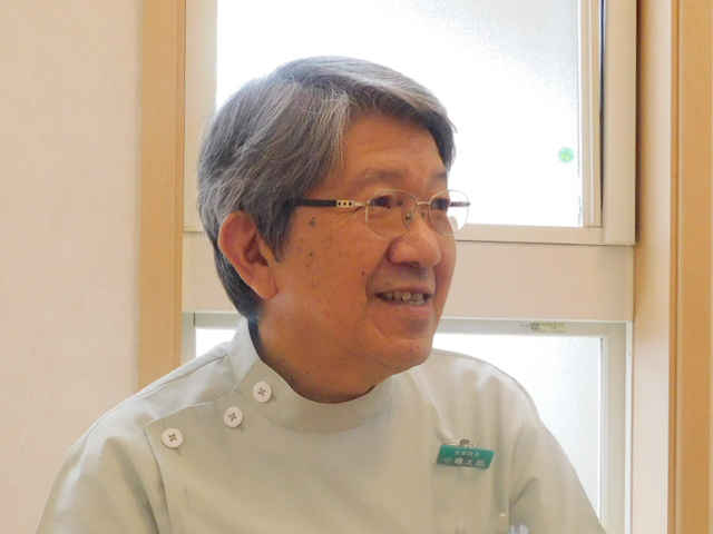 小嶋 太郎 名誉院長 ＆ 太巳 院長 ＆ 允郎 歯科医師