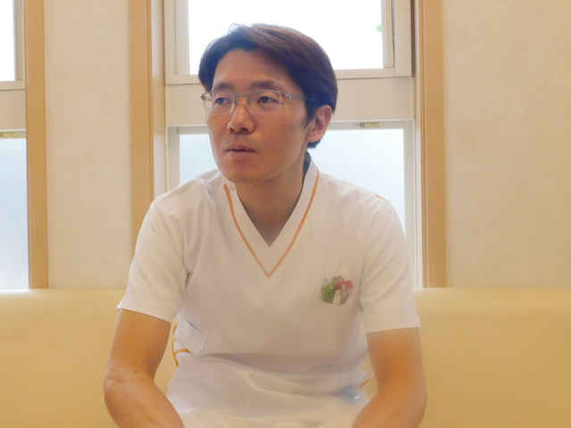 小嶋 太郎 名誉院長 ＆ 太巳 院長 ＆ 允郎 歯科医師