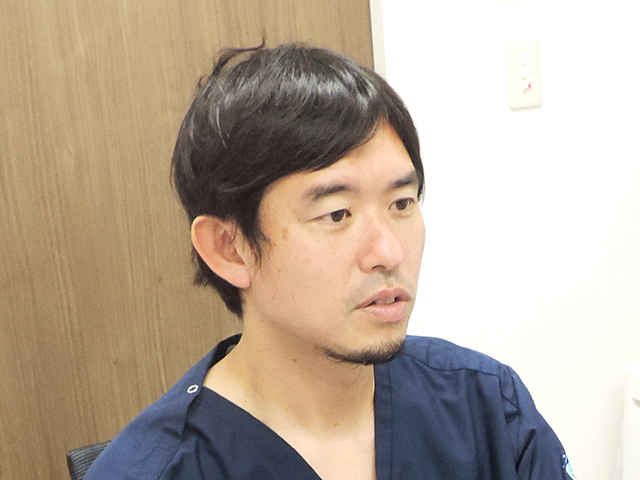 赤川 玄樹 院長