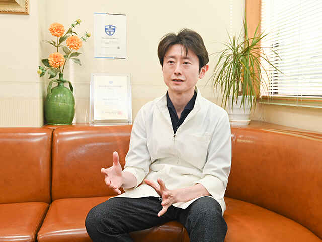 髙倉 康介 院長