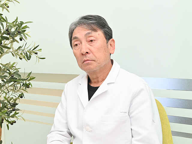 金子 泰雄 院長