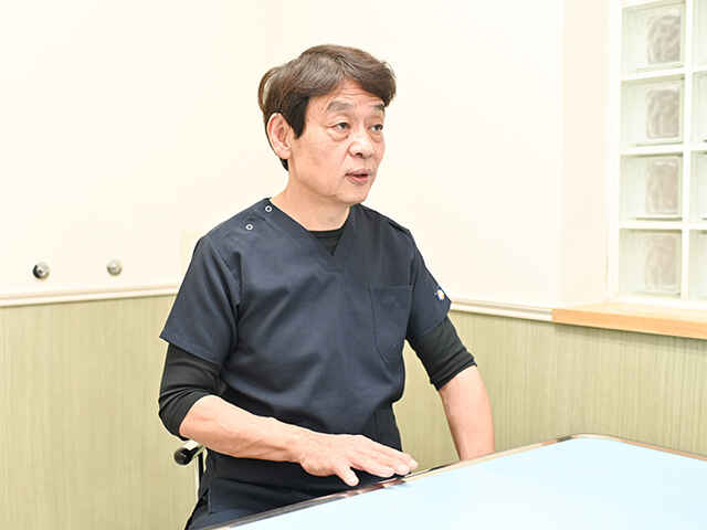 亀山 康彦 院長